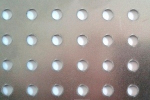 Стальной перфорированный лист 1x1000x2000 мм Rg 5,0-12,1
